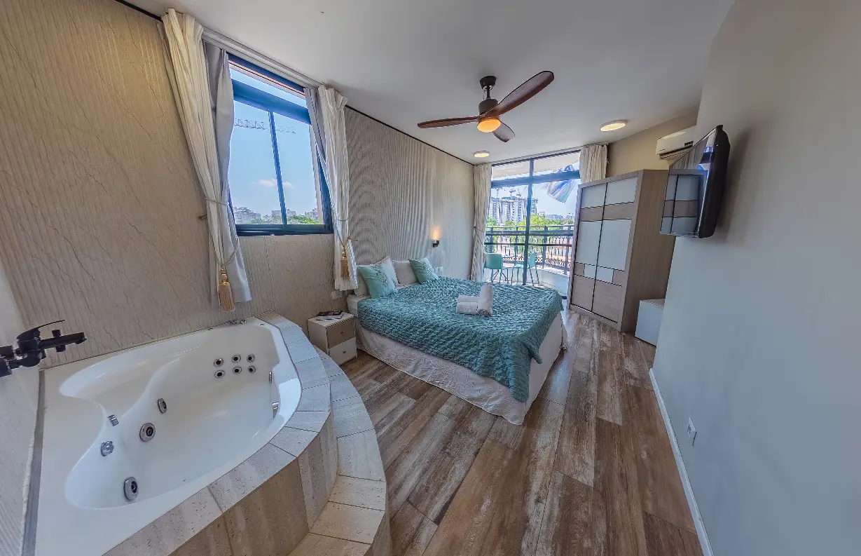 יחידת ג'קוזי פנימי 